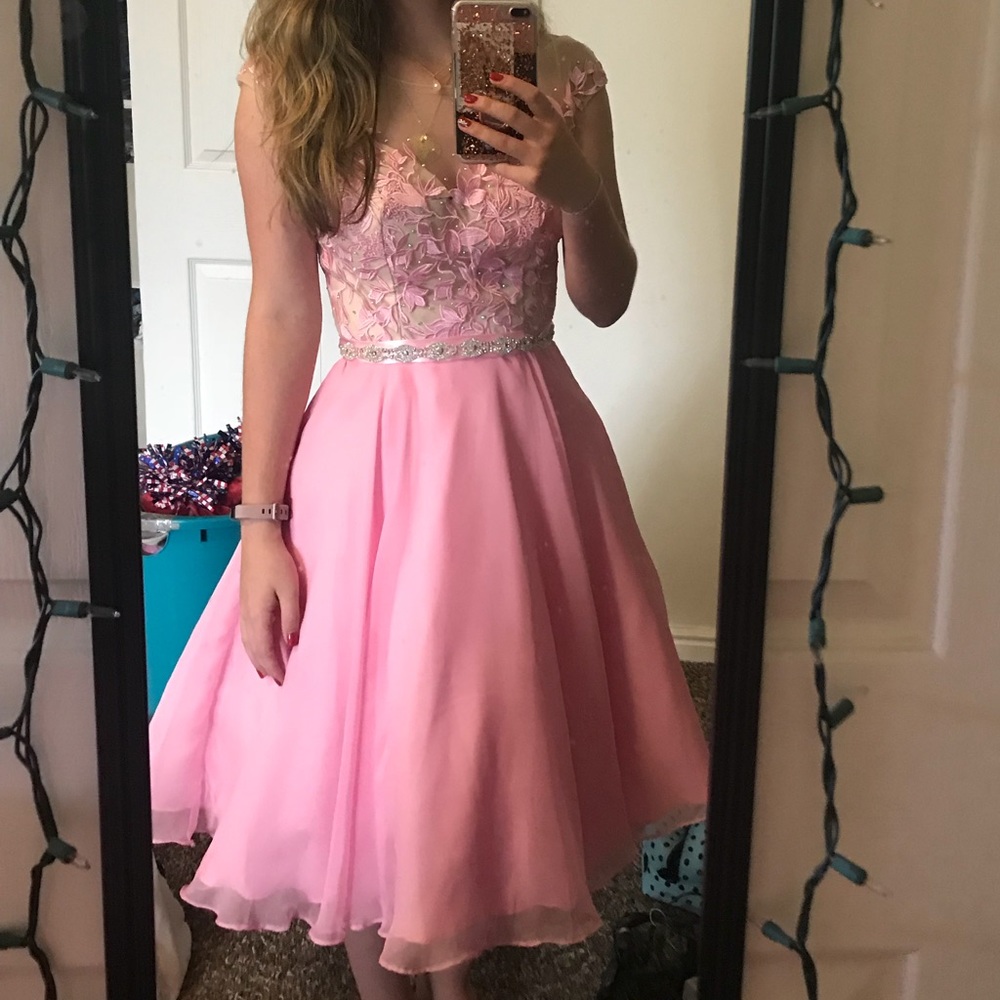 Sparkling pageant dress and petty coat size: 6